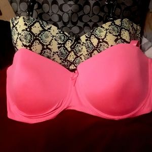 2 bra's